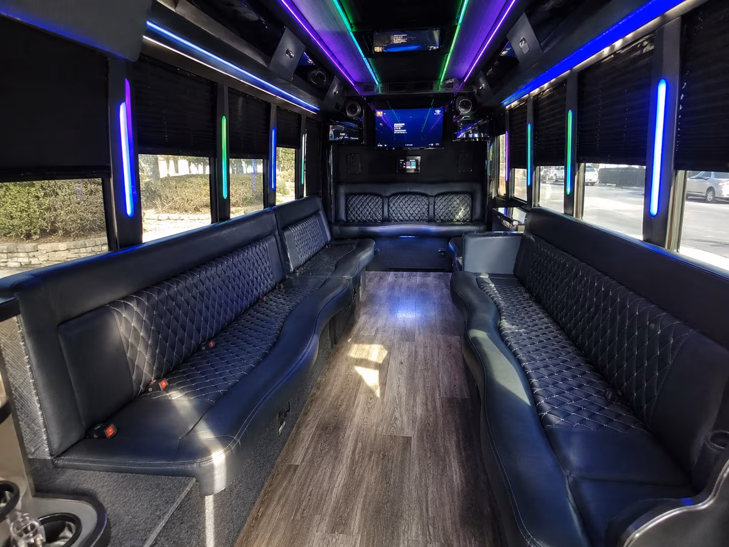 harrisburg 15 passenger party bus interior