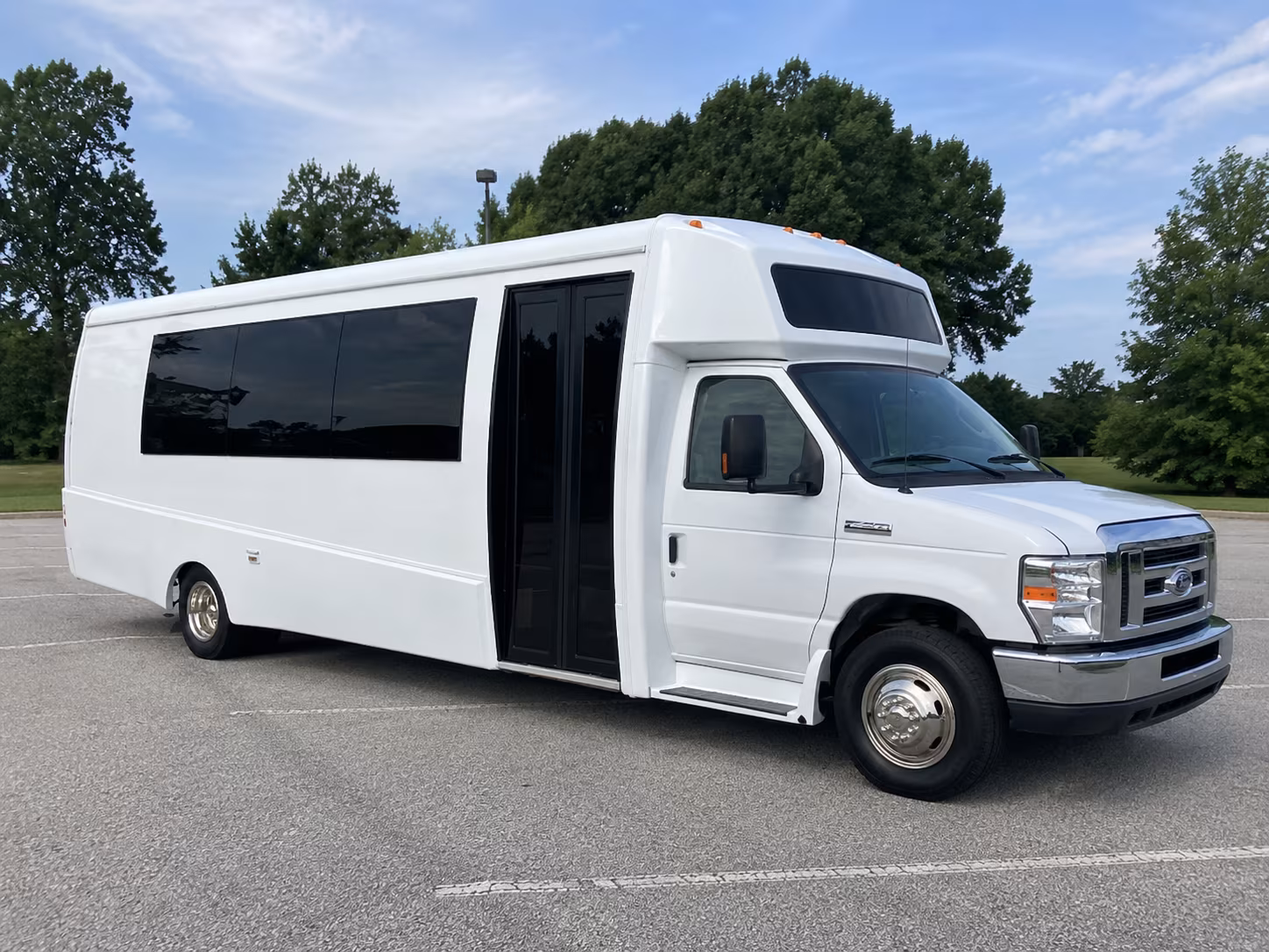 harrisburg 18 passenger party bus