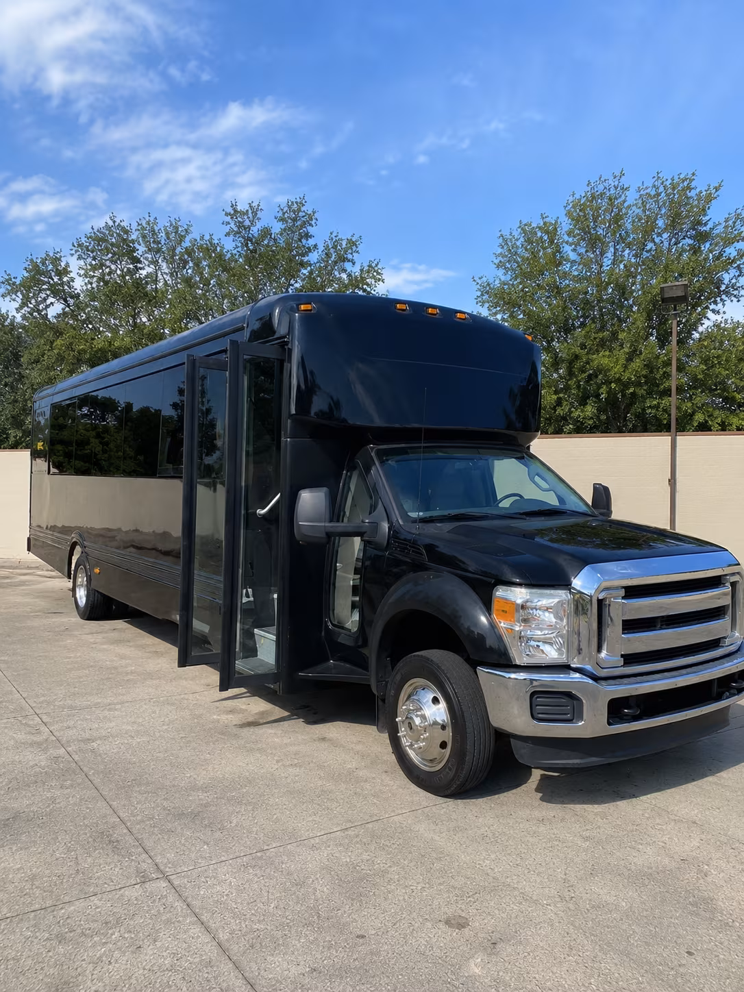 harrisburg 20 passenger party bus