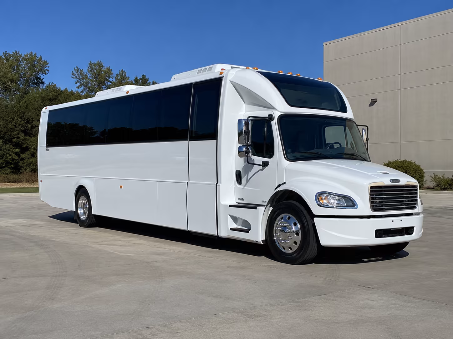 harrisburg 28 passenger party bus