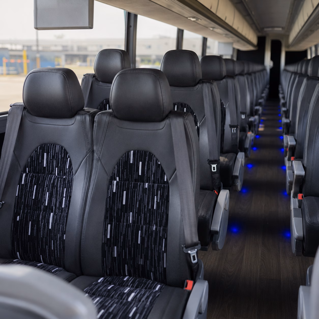 shuttle wedding guests between downtown harrisburg hotels and your venue